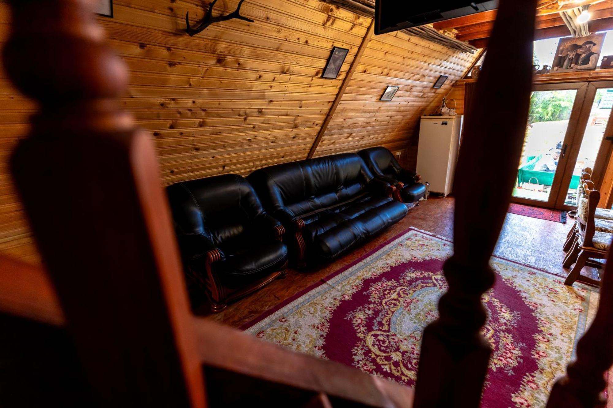 Catunu' Lui Emil Villa Carbunesti Kültér fotó