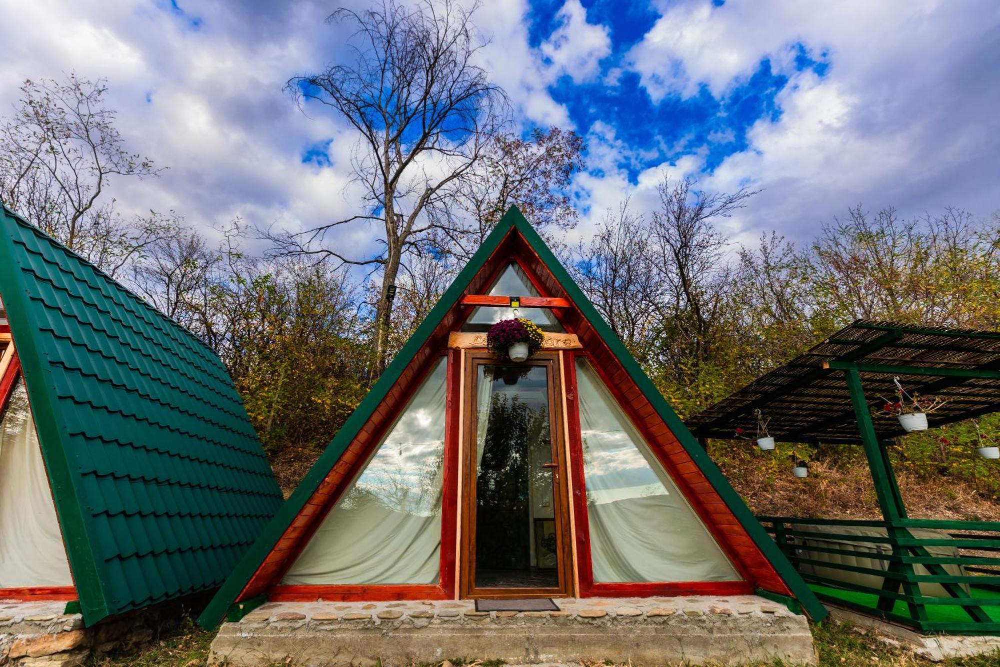 Catunu' Lui Emil Villa Carbunesti Kültér fotó