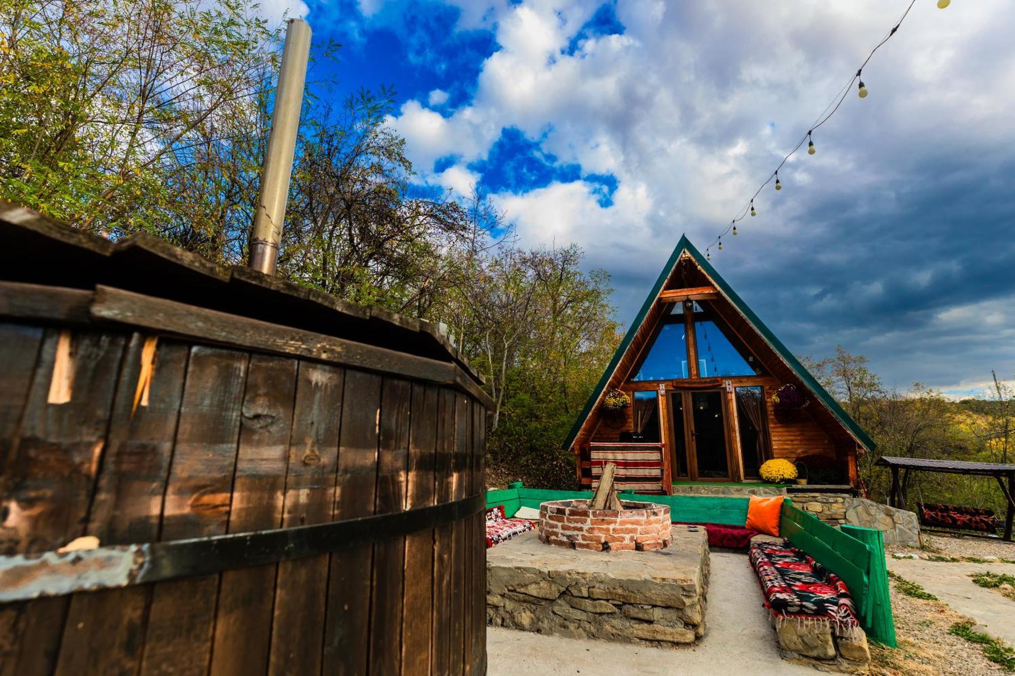 Catunu' Lui Emil Villa Carbunesti Kültér fotó
