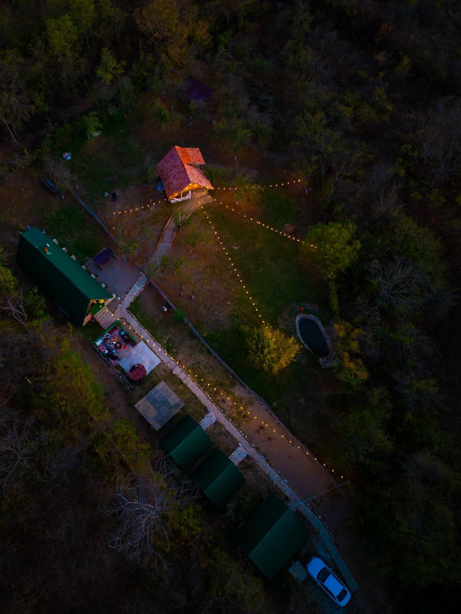 Catunu' Lui Emil Villa Carbunesti Kültér fotó